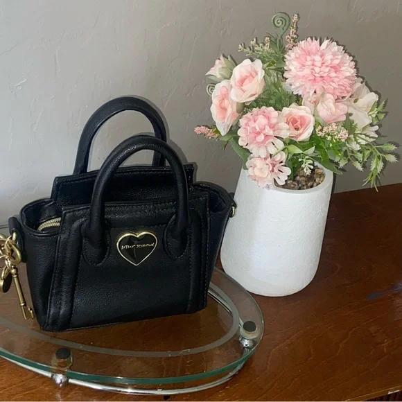 BETSEY JOHNSON limited edition Trolls mini leather bag! - Picture 1 of 8